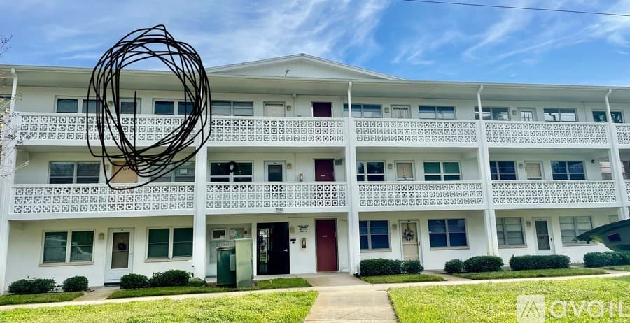 St. Petersburg Condo: 7801 11 Th St N