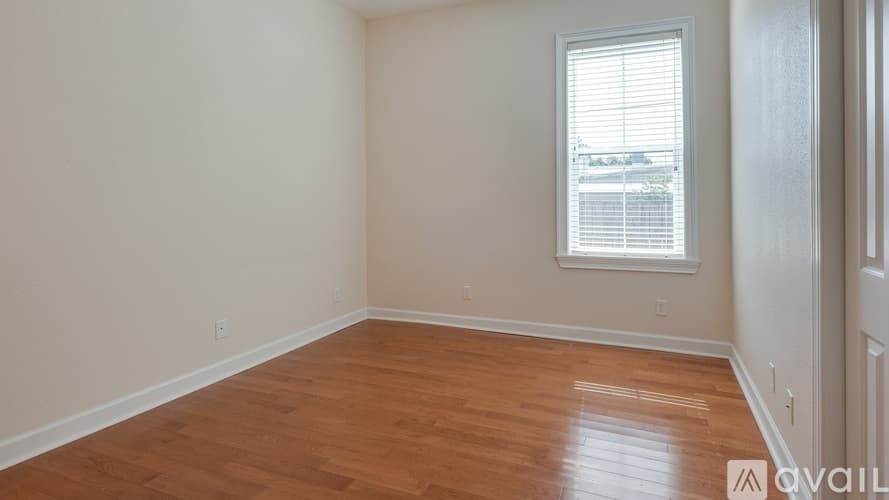 Savannah Condo: East Gwinnett Street