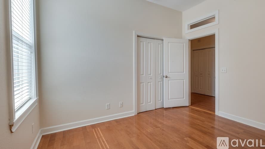 Savannah Condo: East Gwinnett Street