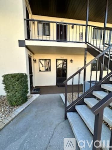 Venice Condo: 401 Airport Avenue East