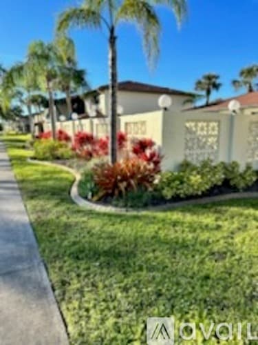 Venice Condo: 401 Airport Avenue East