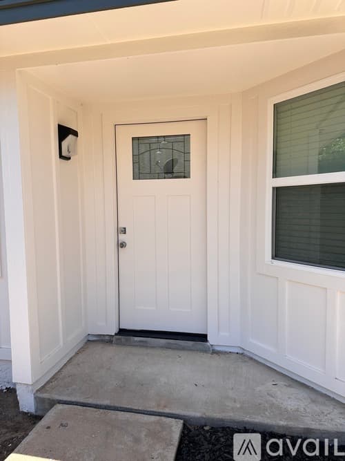 Austin House: 1013 Kavanagh Dr