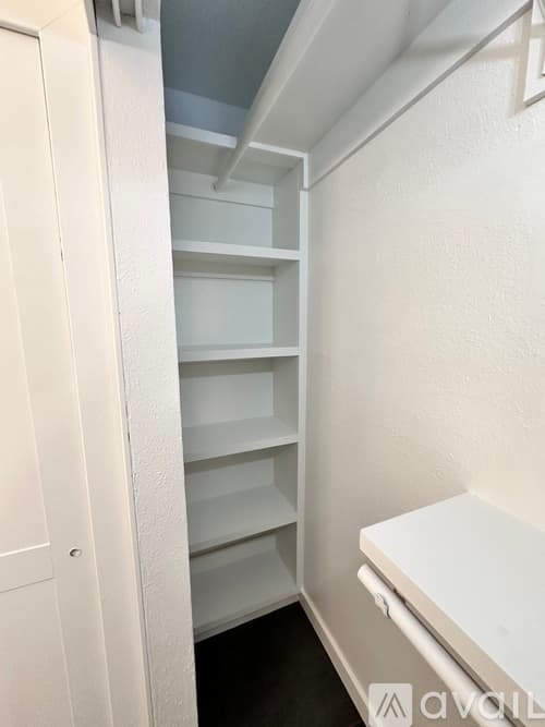 Austin House: 1013 Kavanagh Dr