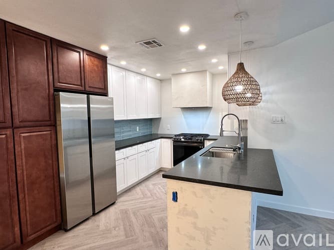Austin House: 1013 Kavanagh Dr