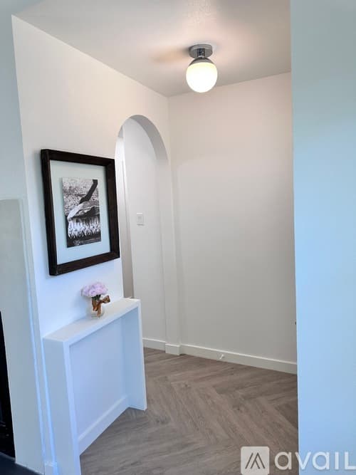 Austin House: 1013 Kavanagh Dr