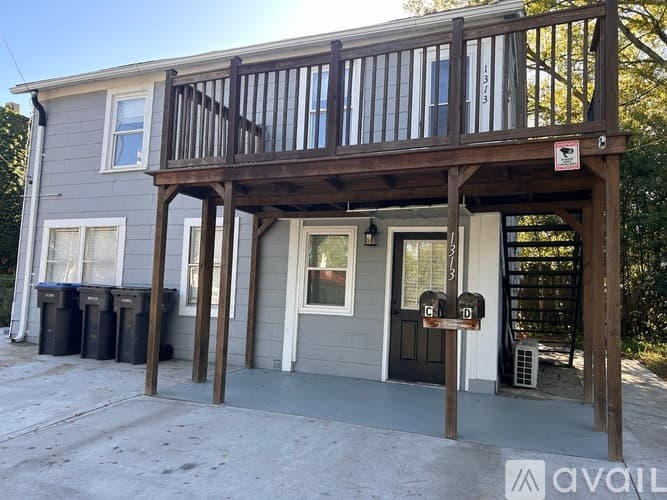 Augusta Apartment: 1313 Wilson Street