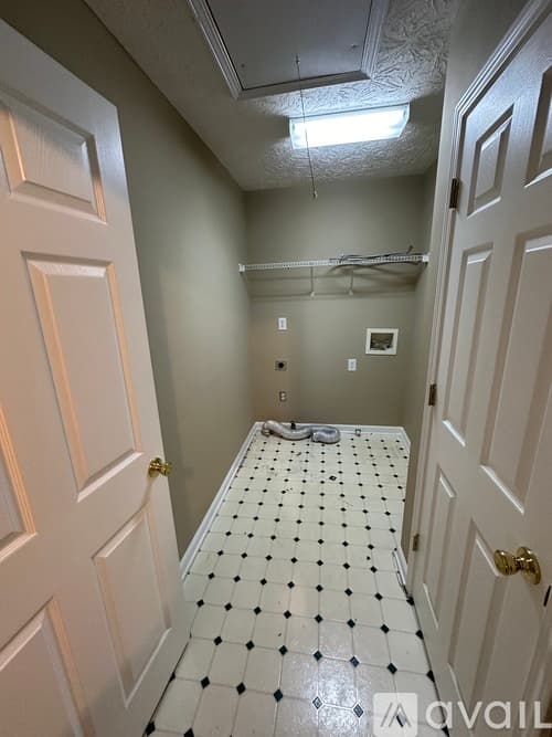 Cumming House: 1655 Berrywood Way