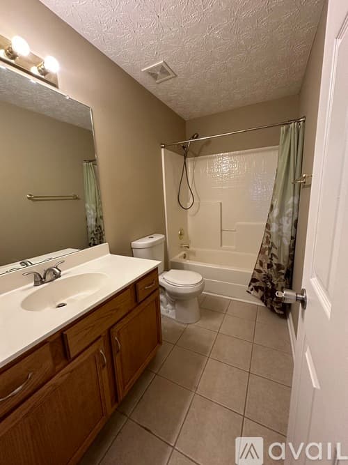 Cumming House: 1655 Berrywood Way