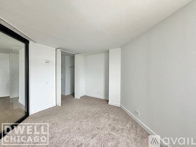 Chicago Apartment: 2625 N Clark St