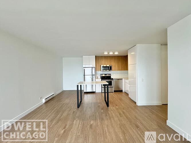Chicago Apartment: 2625 N Clark St