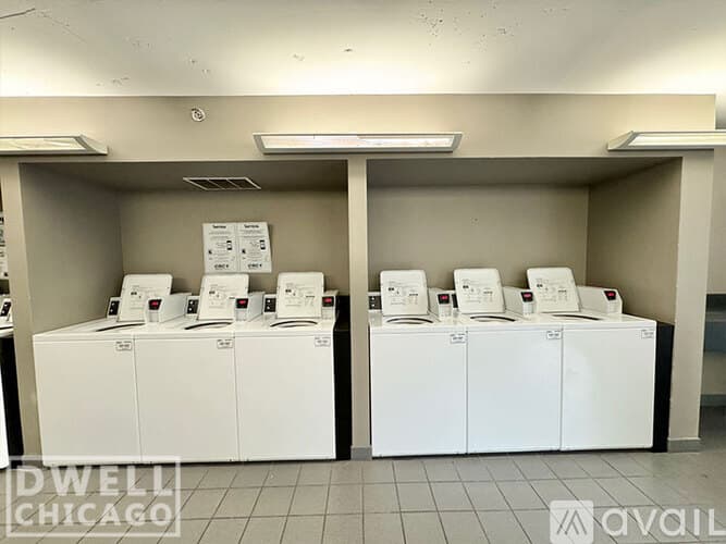 Chicago Apartment: 2625 N Clark St