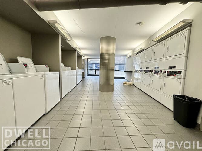 Chicago Apartment: 2625 N Clark St