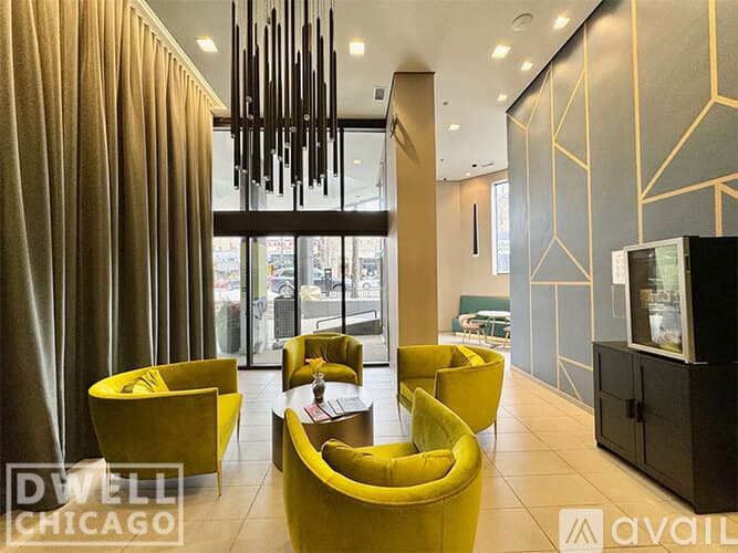 Chicago Apartment: 2625 N Clark St