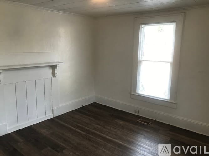 Goldsboro House: 1111 N George St