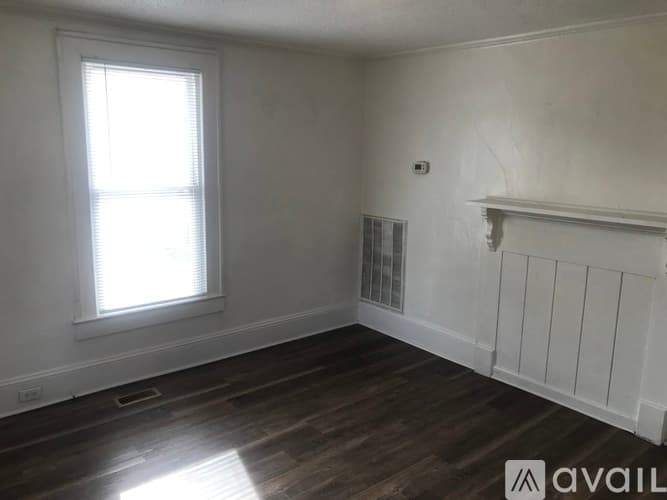 Goldsboro House: 1111 N George St