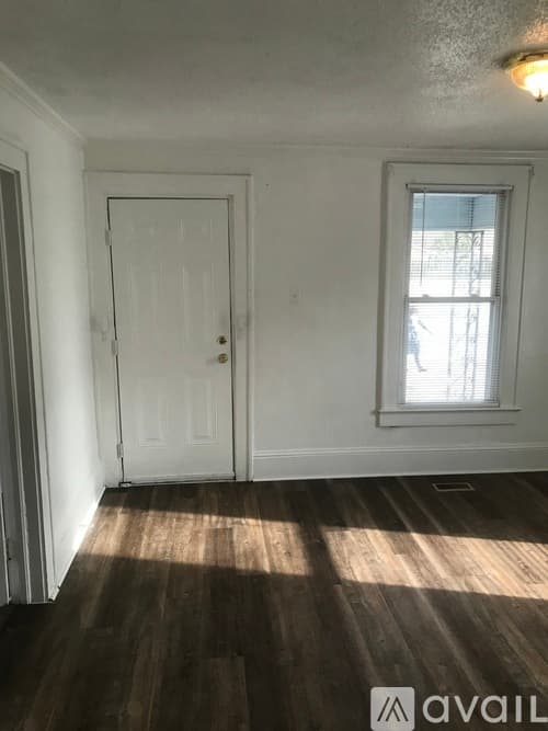 Goldsboro House: 1111 N George St