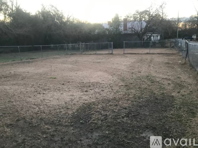 Goldsboro House: 1111 N George St
