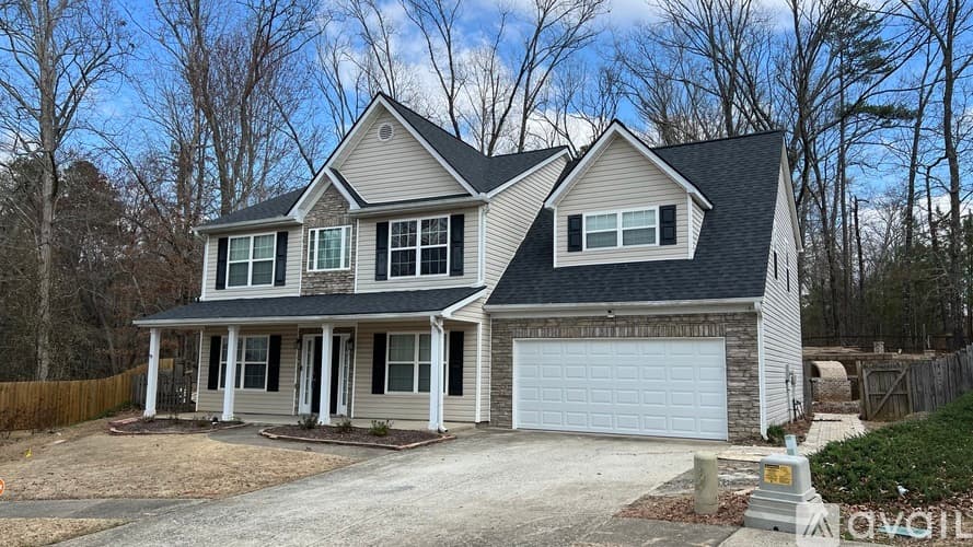 Buford House: 3500 Bogan Mill Rd NE