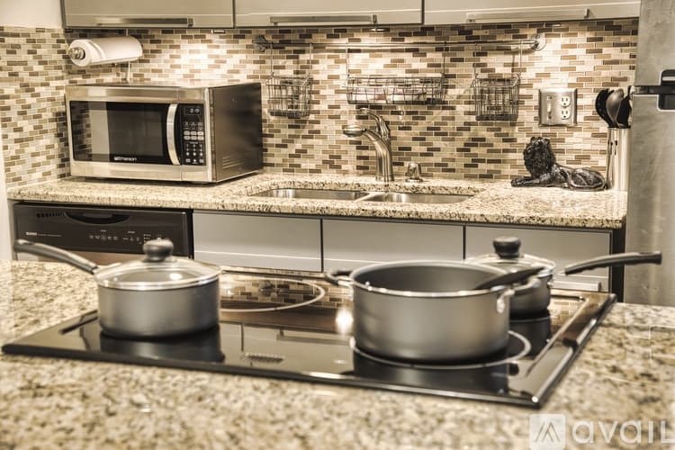 Cincinnati Townhome: 2430 Grandview Avenue