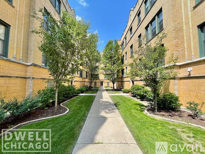 Chicago Apartment: 2330 N Spaulding Ave