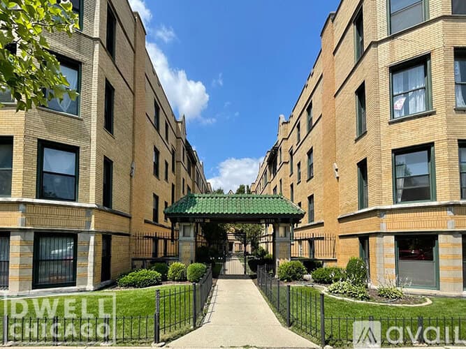 Chicago Apartment: 2330 N Spaulding Ave