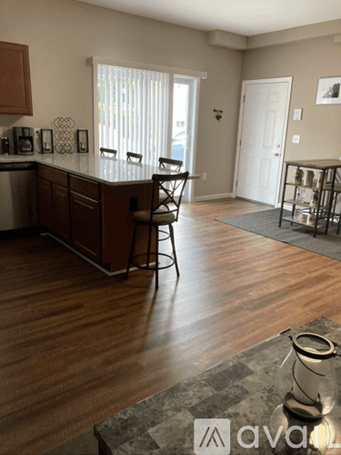 Cincinnati Apartment: 732 Ohio Pike