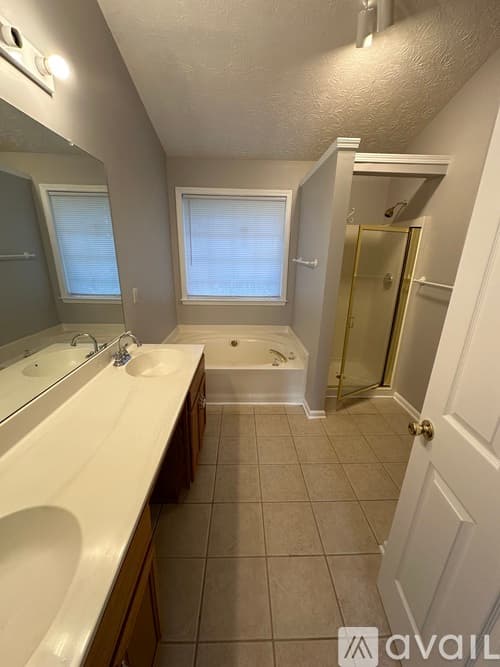 Cumming House: 1655 Berrywood Way