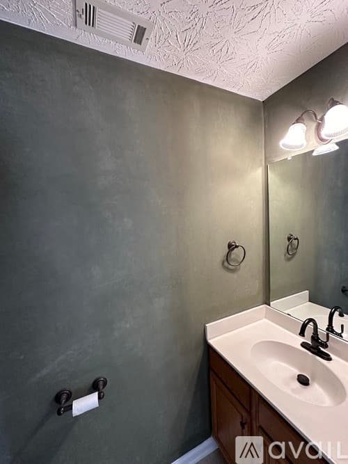 Cumming House: 1655 Berrywood Way