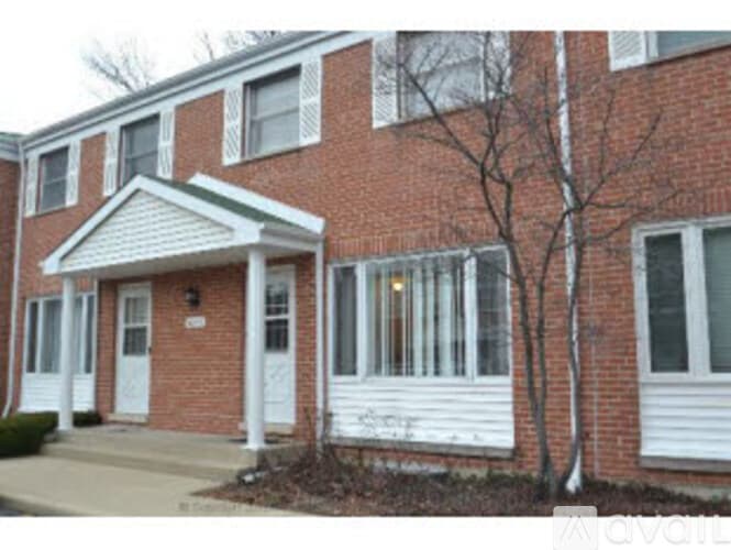 Glenview Townhome: 2116 Rugen Rd