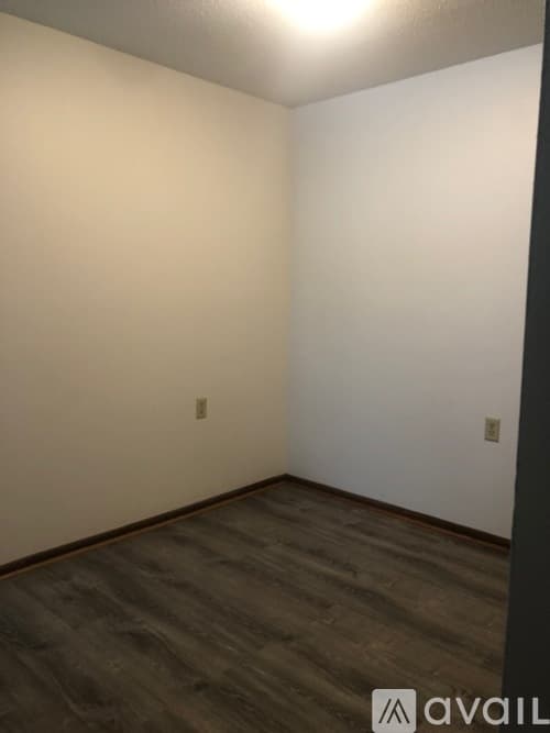 Mankato Apartment: 408 State St