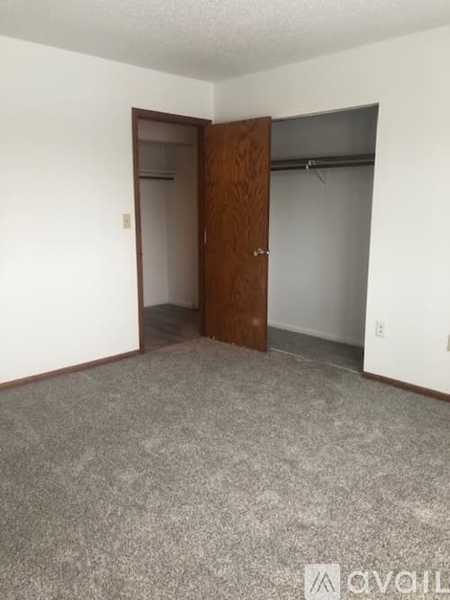 Mankato Apartment: 408 State St