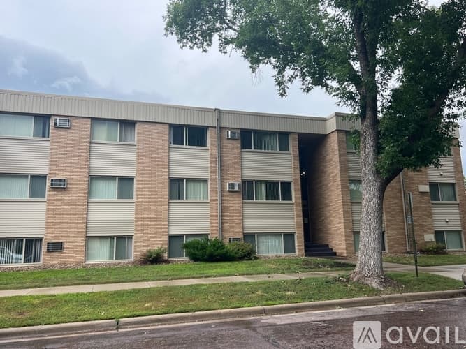 Mankato Apartment: 408 State St