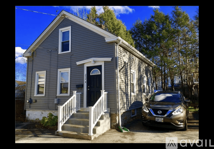 Woonsocket Apartment: 256 Grove Street