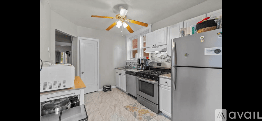 St. Louis Apartment: 5501 Rhodes Avenue