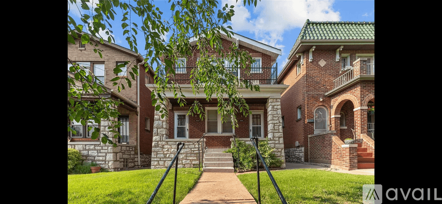 St. Louis Apartment: 5501 Rhodes Avenue