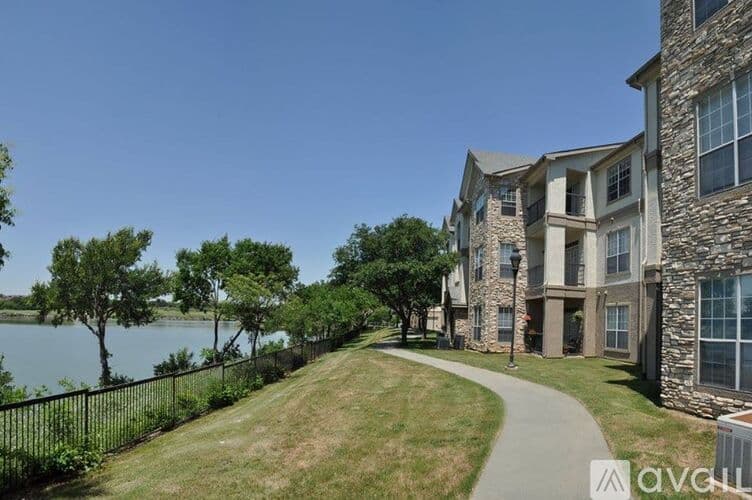 Fort Worth Apartment: 6113 N Beach St
