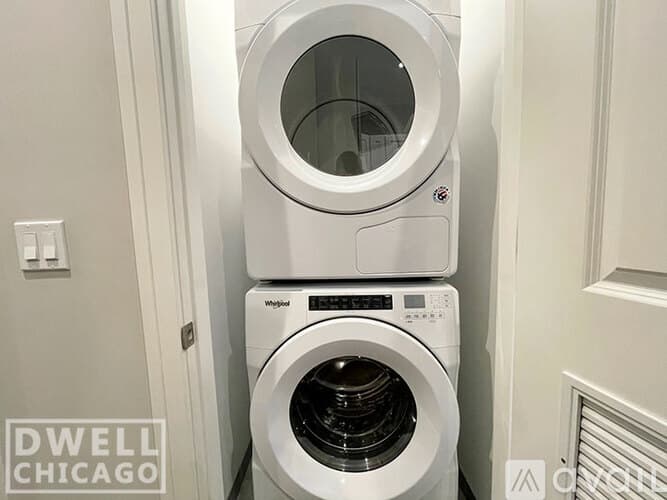 Chicago Apartment: 927 Irving Park Rd