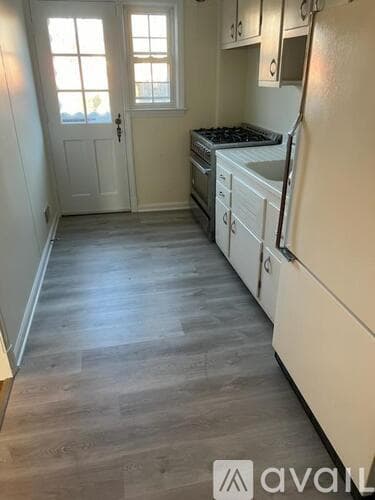 Towson House: 1606 Thetford Road