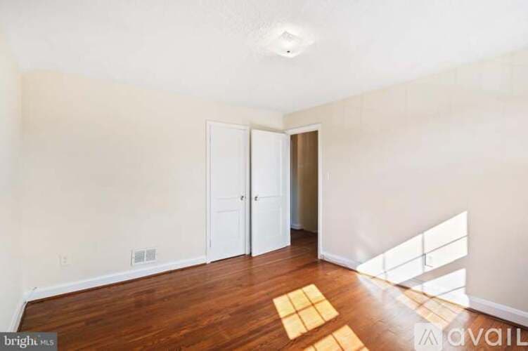 Towson House: 1606 Thetford Road
