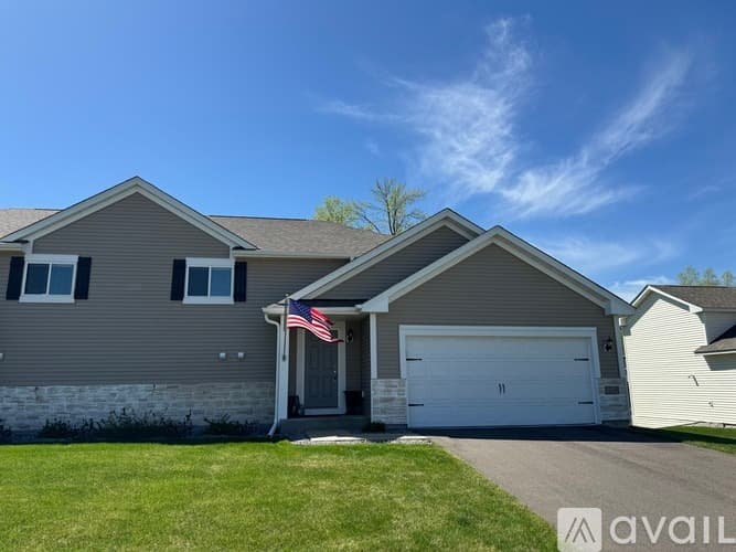 Montrose House: 1038 White Tail Ln