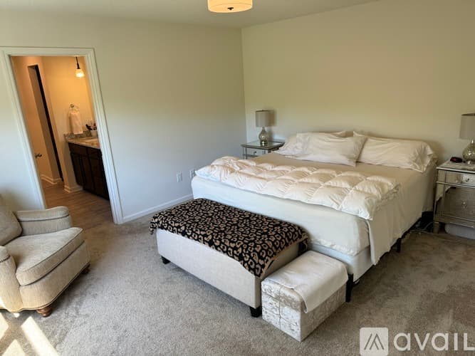 Montrose House: 1038 White Tail Ln