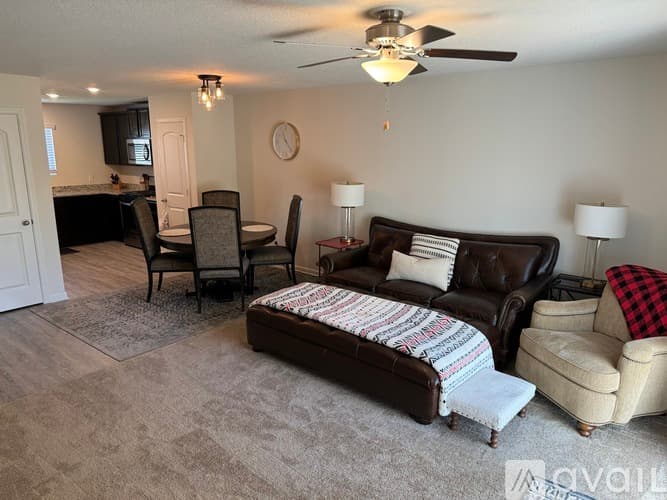 Montrose House: 1038 White Tail Ln