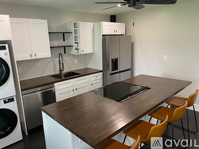 Rutland Apartment: 997 US 4