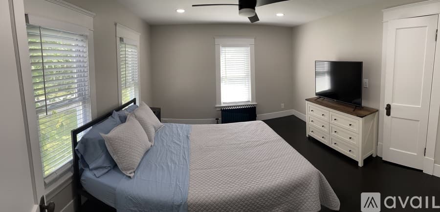 Rutland Apartment: 997 US 4