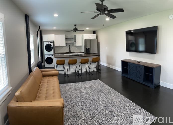Rutland Apartment: 997 US 4