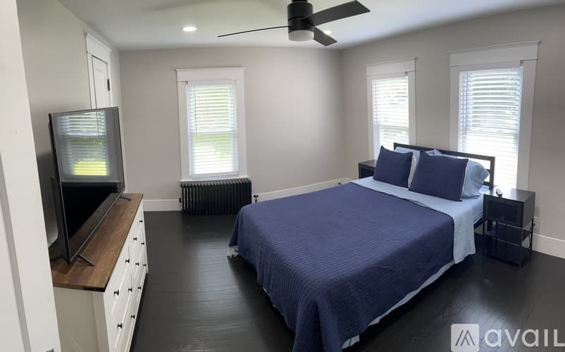 Rutland Apartment: 997 US 4