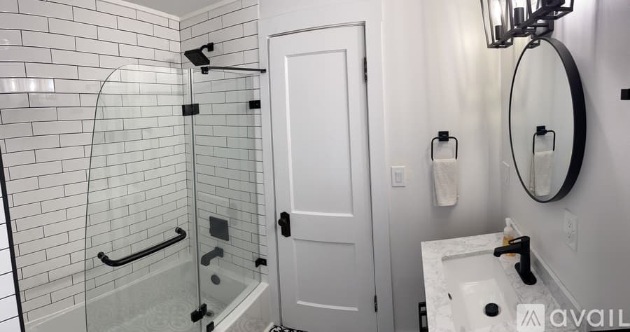 Rutland Apartment: 997 US 4
