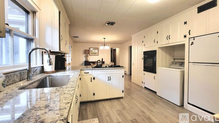Ogunquit House: 9 Myrtle Ln
