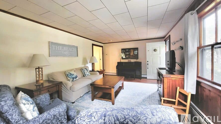 Ogunquit House: 9 Myrtle Ln
