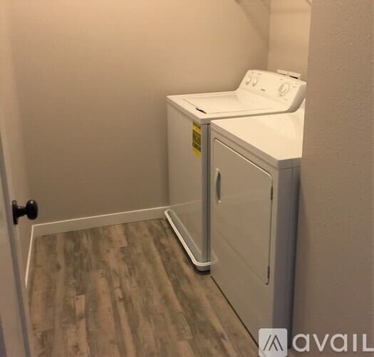 Eagle Lake Apartment: 101 Eagle Ave
